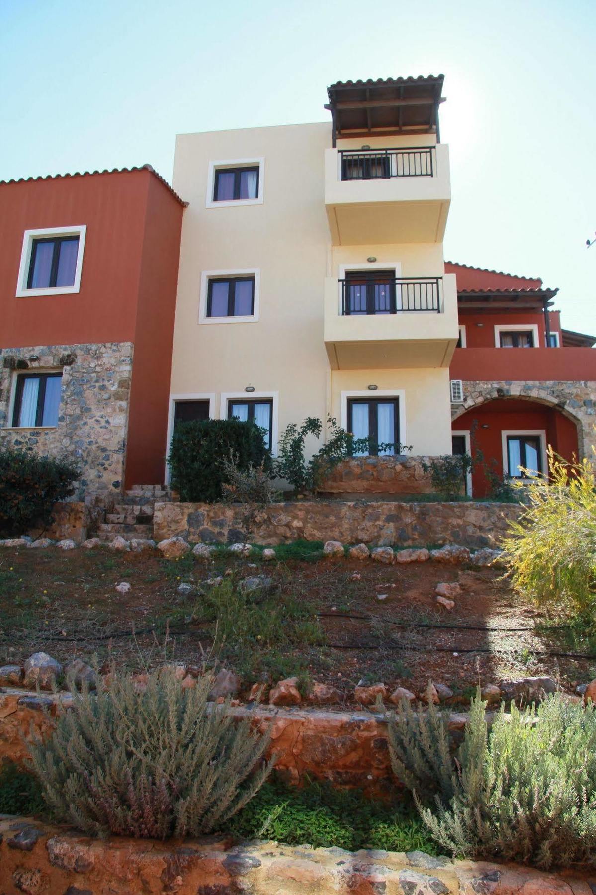 Amazones Driades Apartments Piskopianón Exterior foto